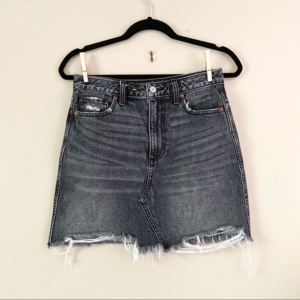Abercrombie• black faded denim jean mini skirt